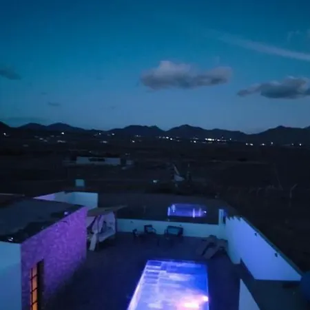 4 Family With Pool, Fuerteventura-gran Tarajal Villa